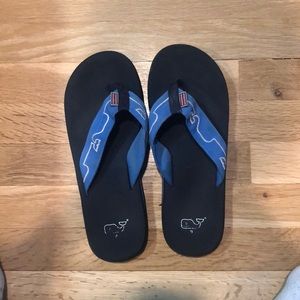 Vineyard vines flip flops